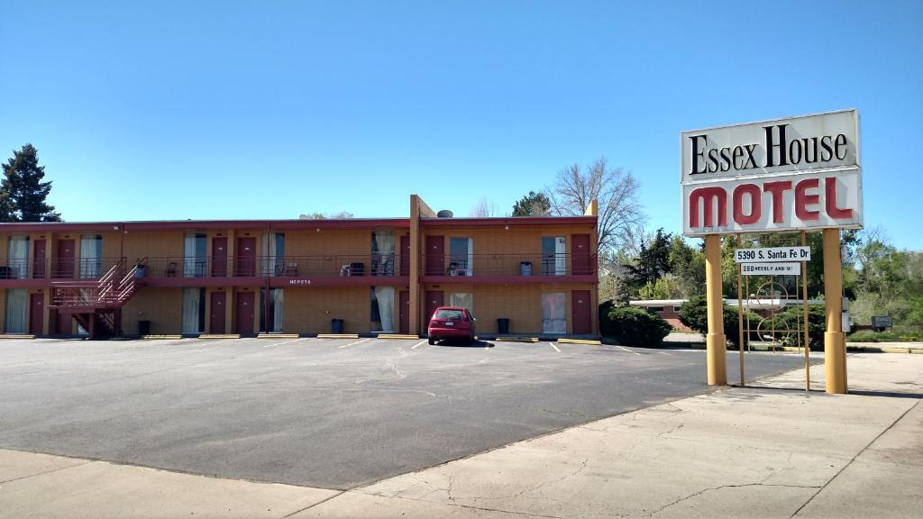 Essex House Motel - main image