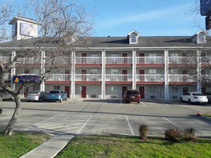 InTown Suites Extended Stay San Antonio TX- Nagogdoches Road - image 3