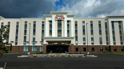 Hampton Inn & Suites Syracuse North Airport Area - image 12