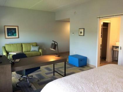 Hampton Inn & Suites Syracuse North Airport Area - image 6