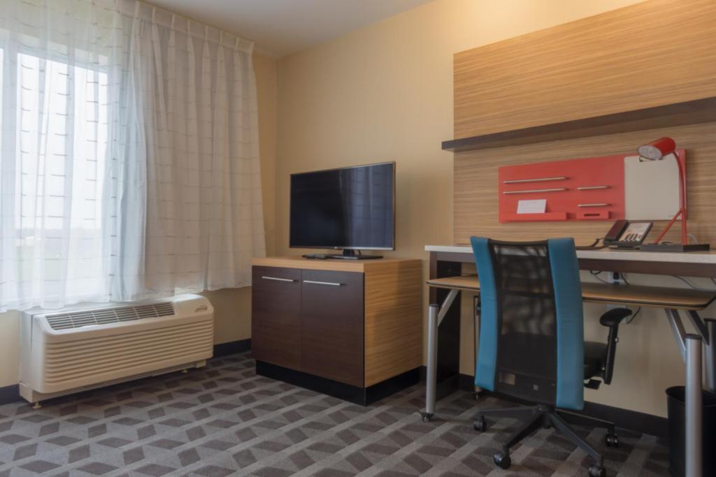 TownePlace Suites by Marriott Syracuse Clay - image 5