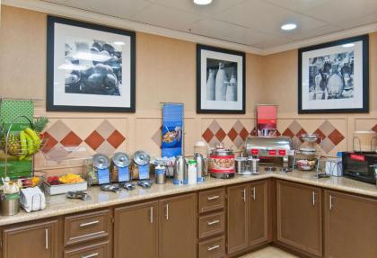 Hampton Inn Livingston - image 3