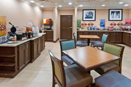 Hampton Inn Livingston - image 4