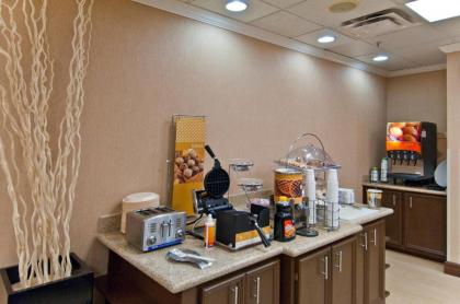 Hampton Inn Livingston - image 6