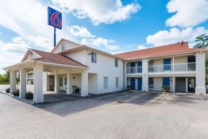 motel 6 Livingston tX