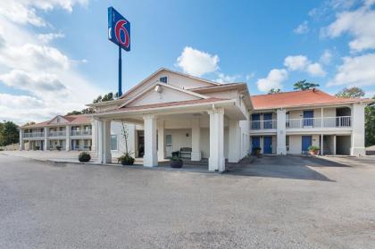 Motel 6-Livingston TX - image 11