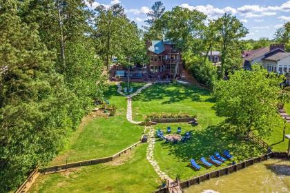 Beautiful Lakehouse Retreat with Hot Tub and Boathouse - image 15