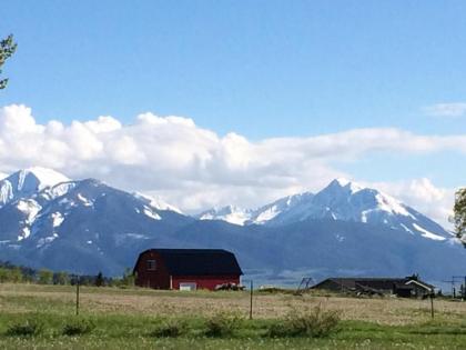 Pine Creek Cabin Livingston Montana - image 10