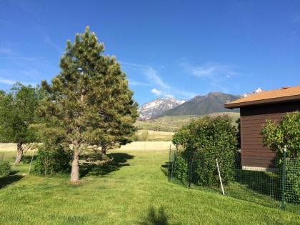 Pine Creek Cabin Livingston Montana - image 15