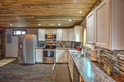 Lovely Livingston Loft with Mountain and River Views! - image 4