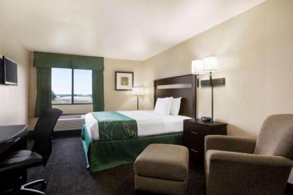 Travelodge by Wyndham Livonia - image 10