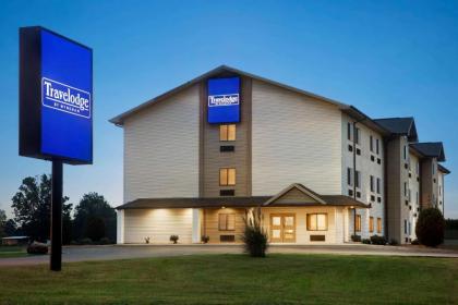 Travelodge by Wyndham Livonia - image 12