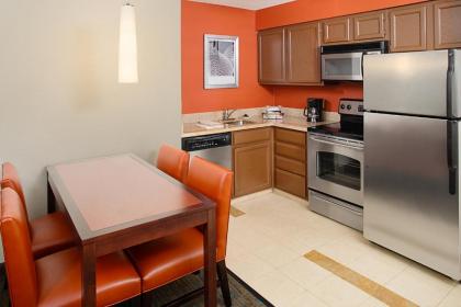 Residence Inn by Marriott Detroit Livonia - image 9