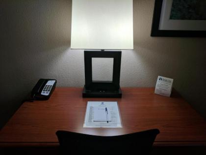 Best Western Detroit Livonia - image 2