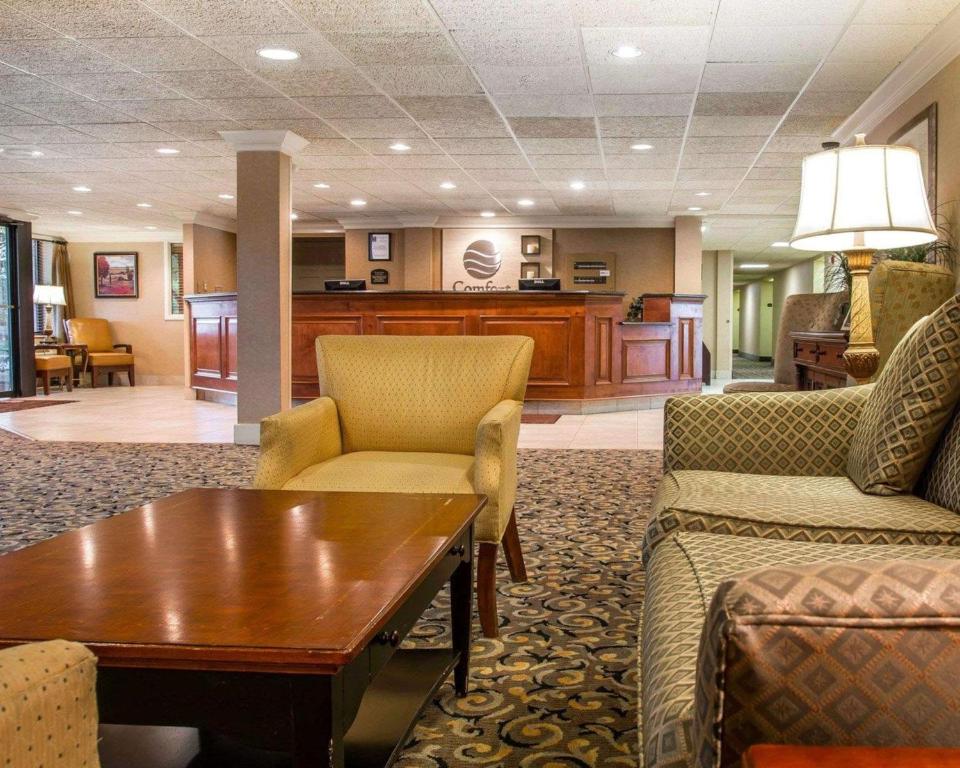 Comfort Inn of Livonia - image 4