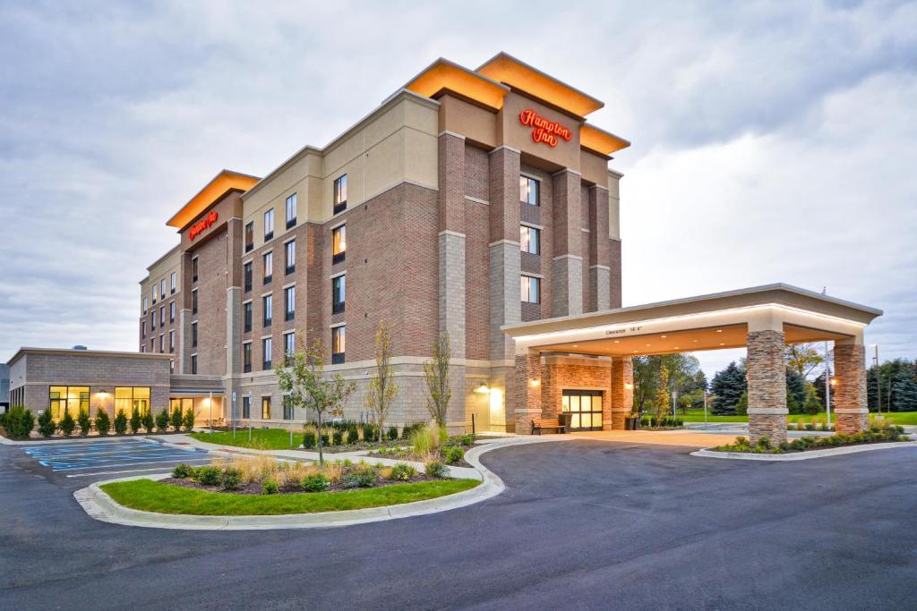 Hampton Inn Livonia Detroit - main image