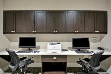 Hampton Inn Livonia Detroit - image 12