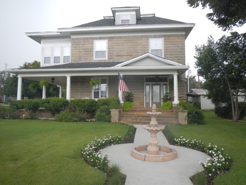 Sandstone Street Bed and Breakfast - main image