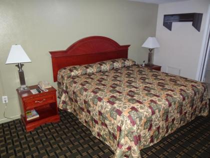 Budget Inn Columbus - image 10