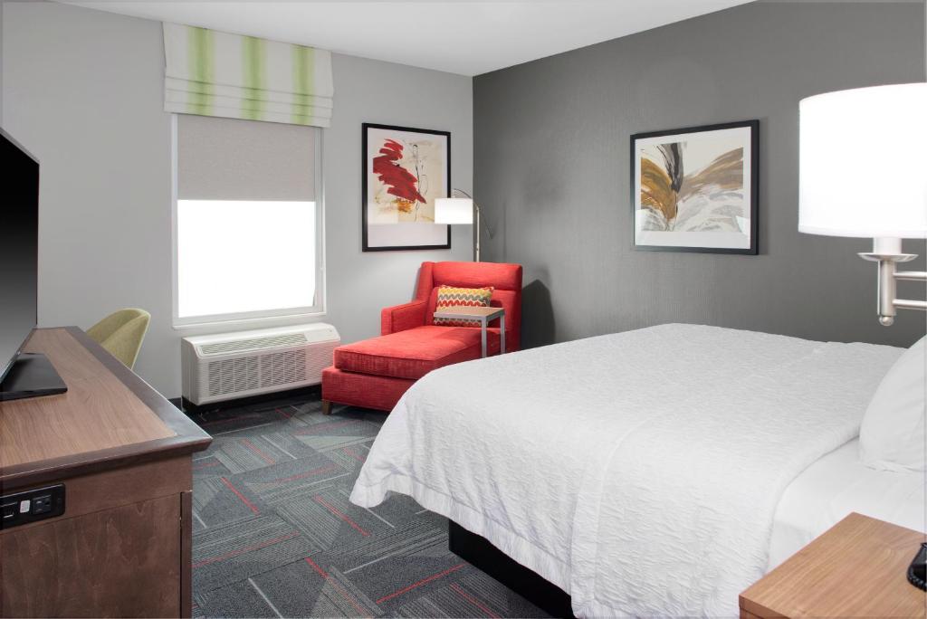 Hampton Inn And Suites By Hilton Columbus Scioto Downs Oh - image 2