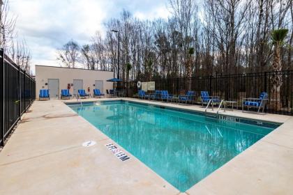 Hampton Inn Locust Grove - image 11