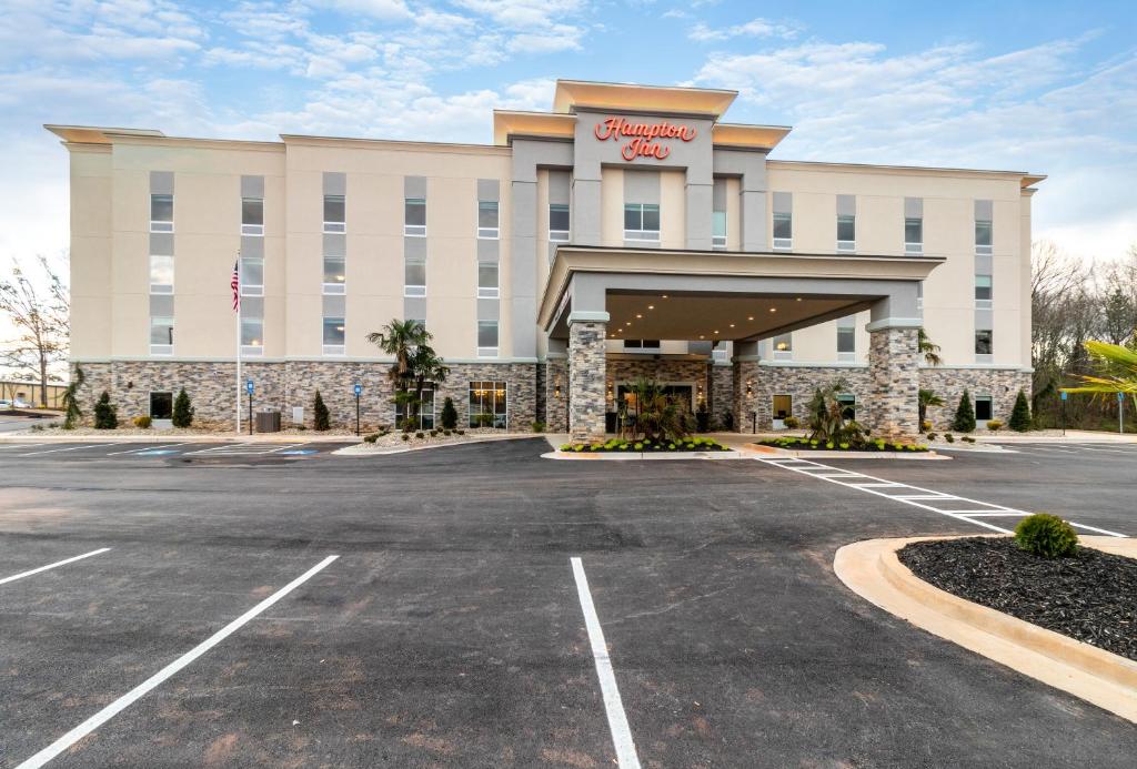 Hampton Inn Locust Grove - image 7