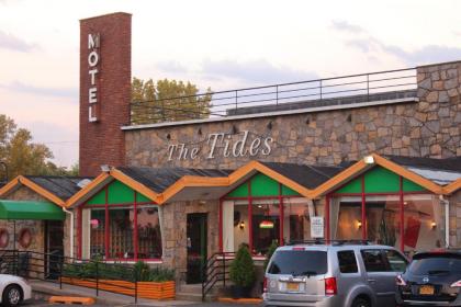 Tides Motor Inn - image 15