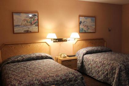 Tides Motor Inn - image 5