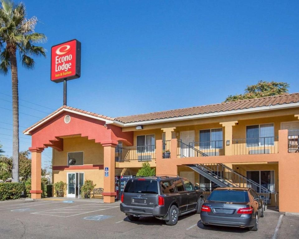 Econo Lodge Inn & Suites Lodi - Wine Country Area - image 6