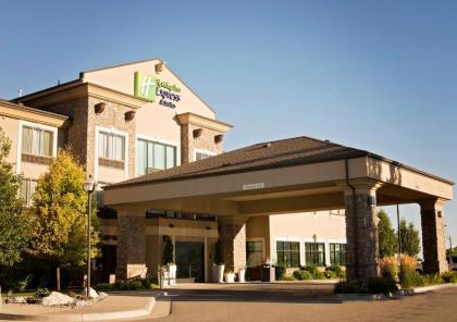 Holiday Inn Express Hotel & Suites Logan an IHG Hotel - image 10