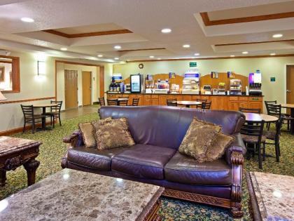 Holiday Inn Express & Suites Logan - image 15