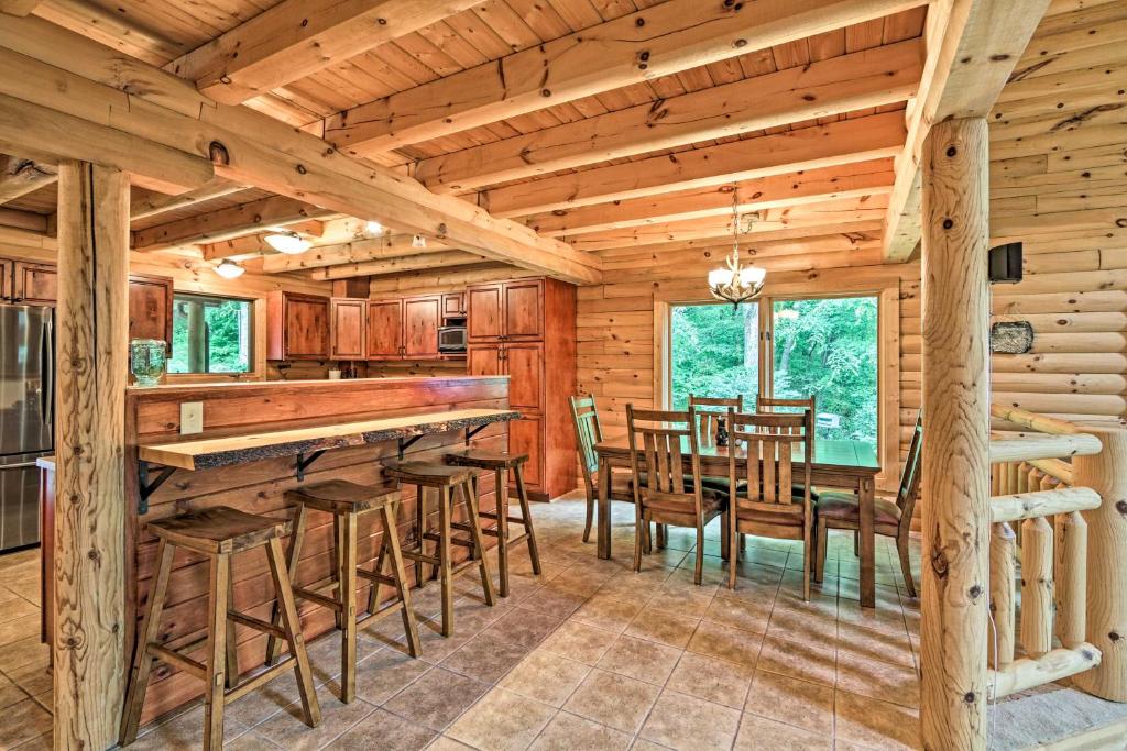 Quiet Cabin with Hot Tub and Trails about 15Mi to State Parks - image 7