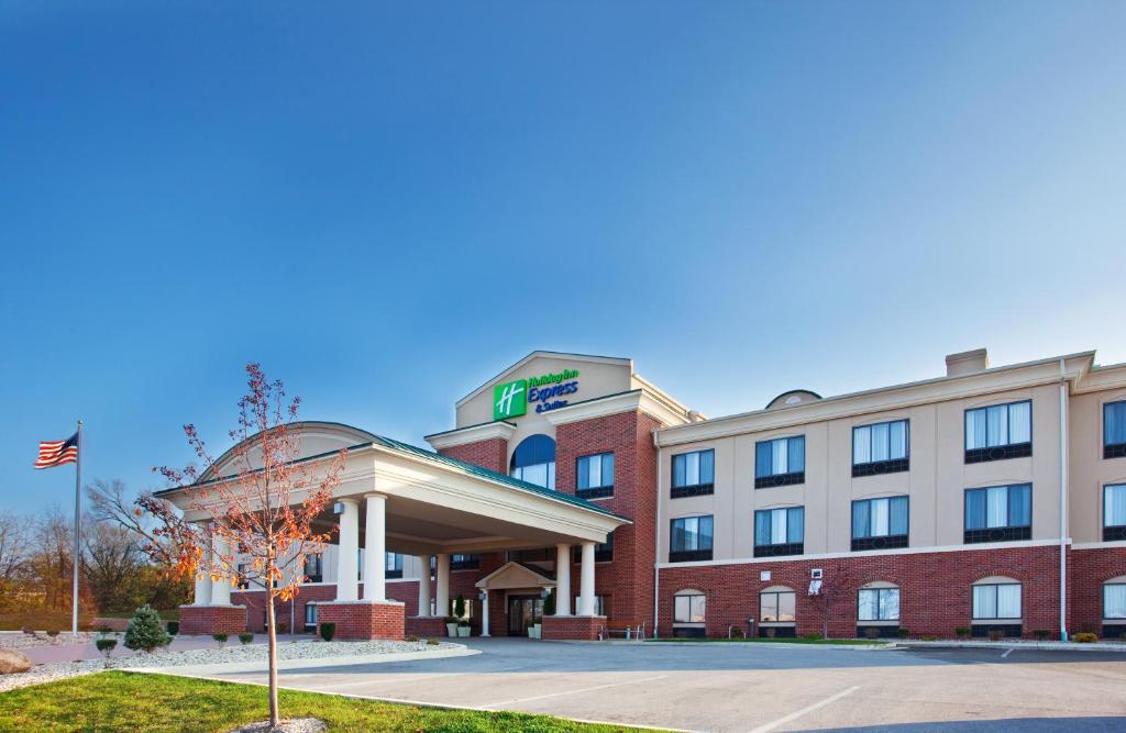 Holiday Inn Express Hotel & Suites Logansport an IHG Hotel - main image