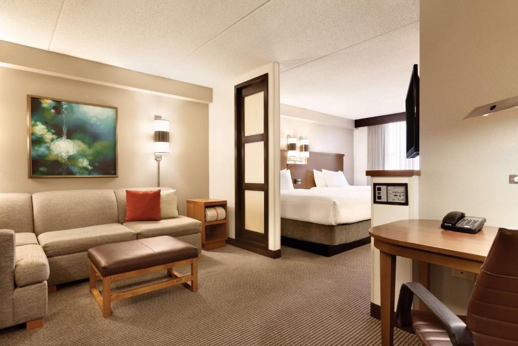 Hyatt Place Chicago - Lombard/Oak Brook - image 6