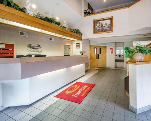 Econo Lodge London - main image