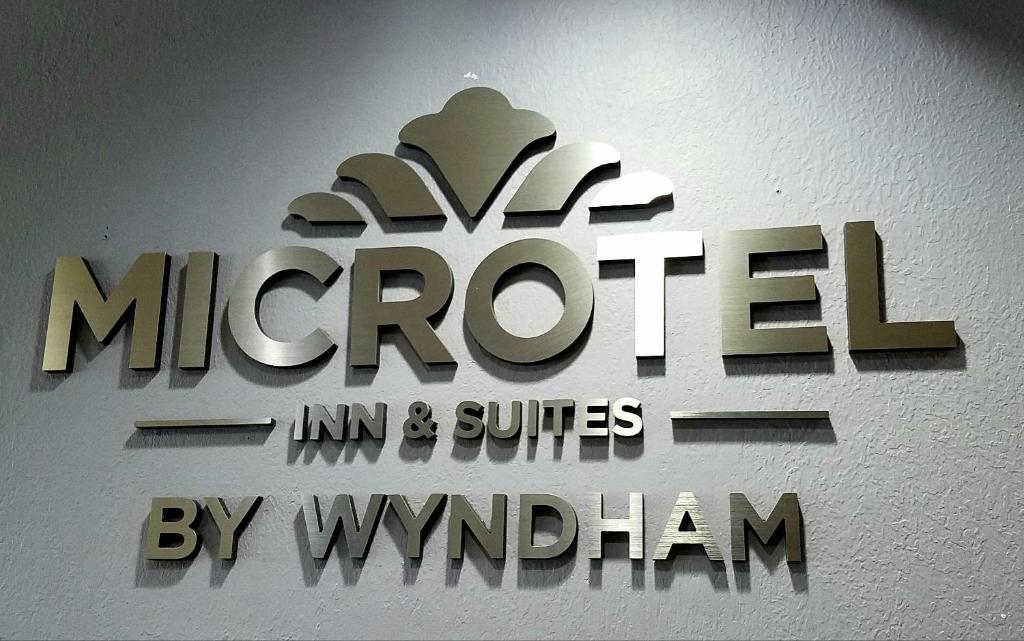 Microtel Inn & Suites by Wyndham London - image 4