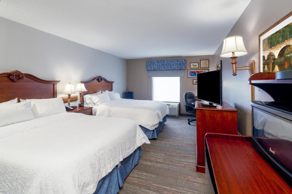 Hampton Inn London-North Ky - image 6