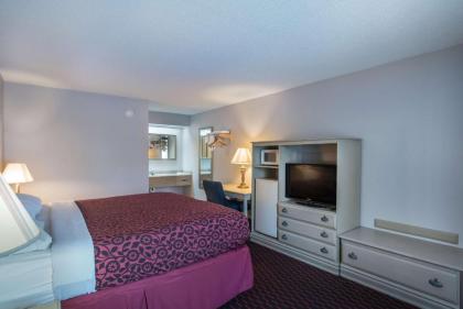 Motel 6-London KY - image 11