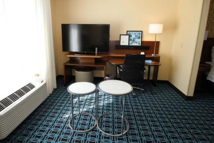 Fairfield Inn & Suites by Marriott London - image 6