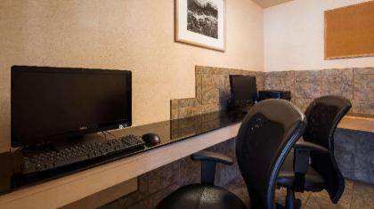 Best Western Plus Frontier Motel - image 4