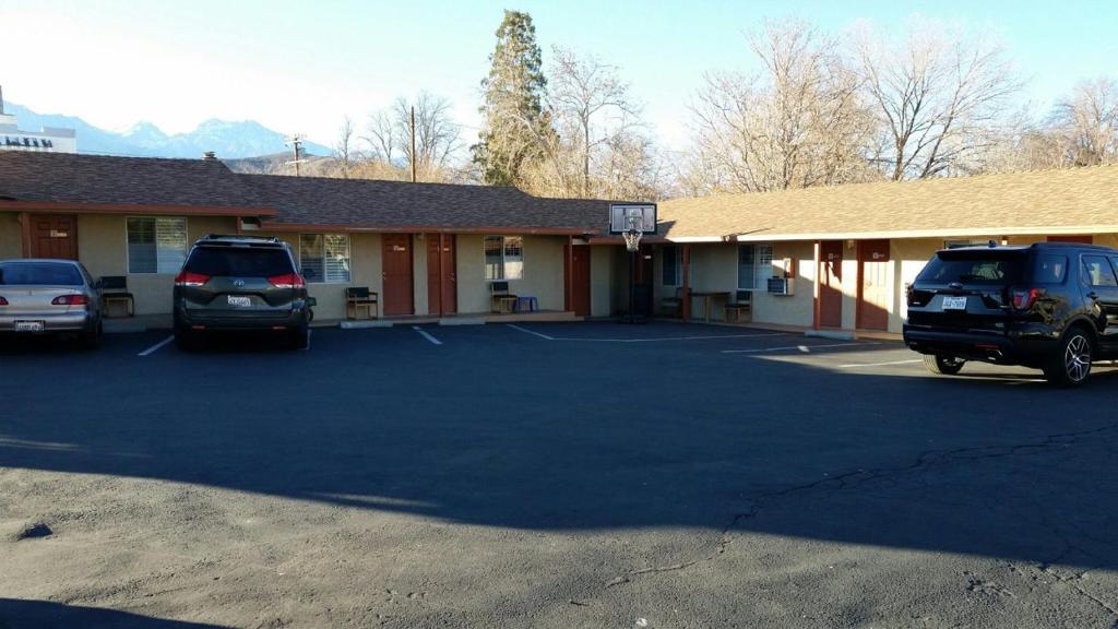 Timberline Motel - image 3