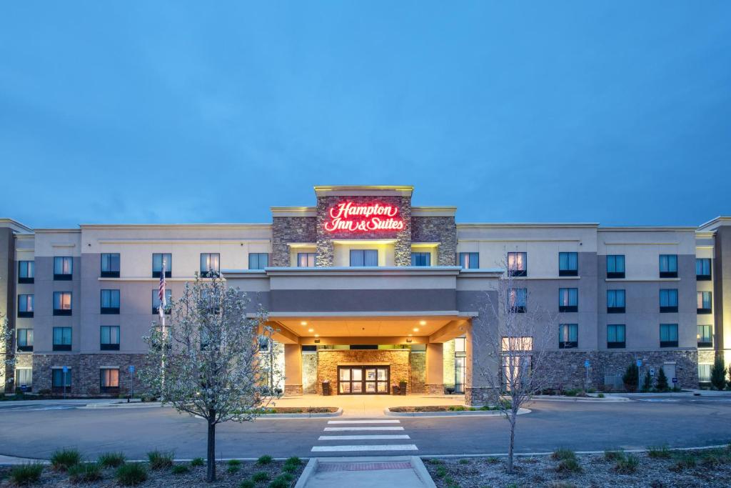 Hampton Inn and Suites Denver/South-RidgeGate - main image