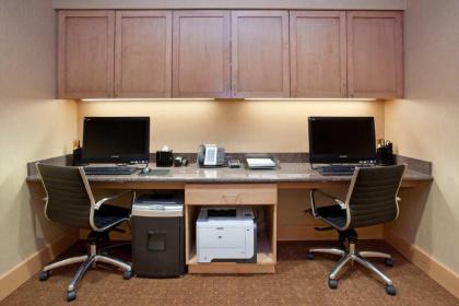 Hampton Inn and Suites Denver/South-RidgeGate - image 9