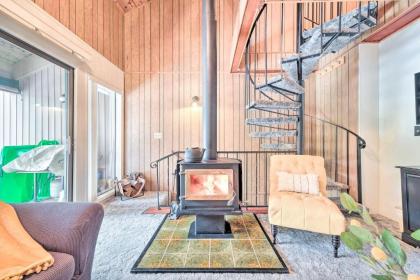 Pinecrest Retreat with Lake Access and Fireplace! - image 12