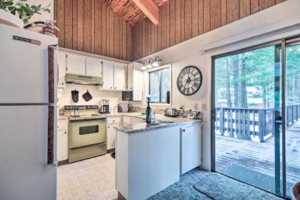 Pinecrest Retreat with Lake Access and Fireplace! - image 7