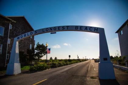 Long beach Camping Resort Yurt 8 - image 11