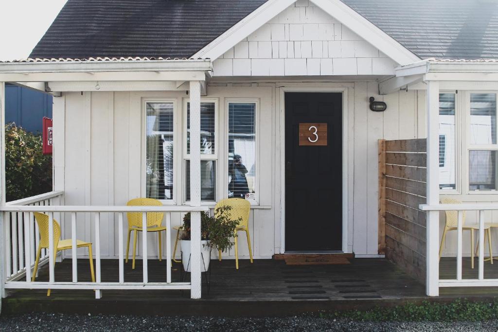 Boardwalk Cottages - main image