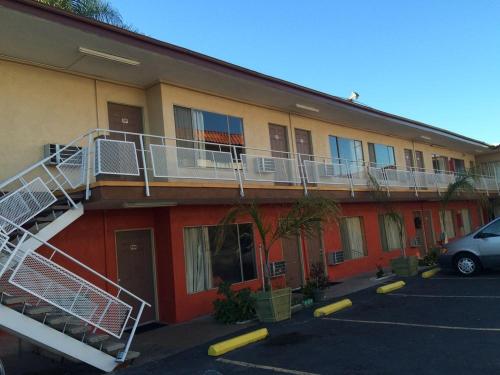 Long Beach Motel - image 4