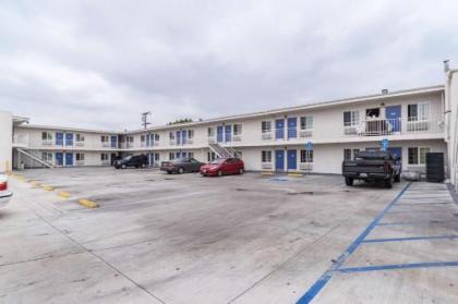 Motel 6-Long Beach CA - International City - image 5