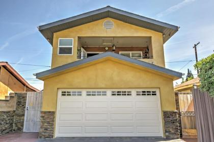 Unique Long Beach House with Garden Grill and Balcony! - image 15